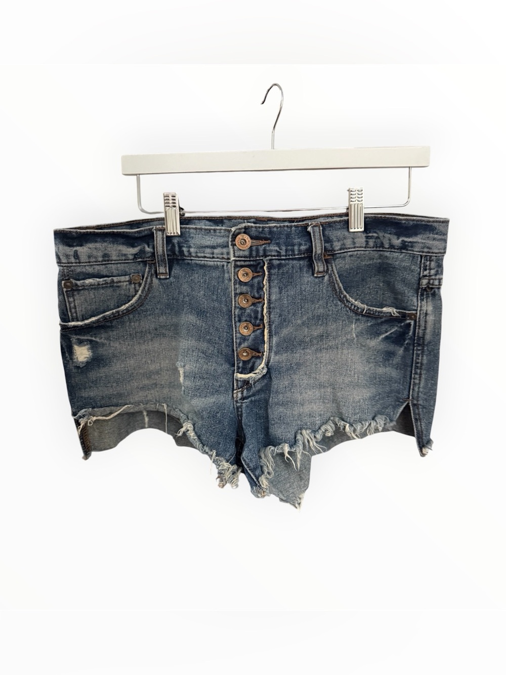 Free People Runaway Slouch Button
Fly Cut Off Denim Shorts Size 27